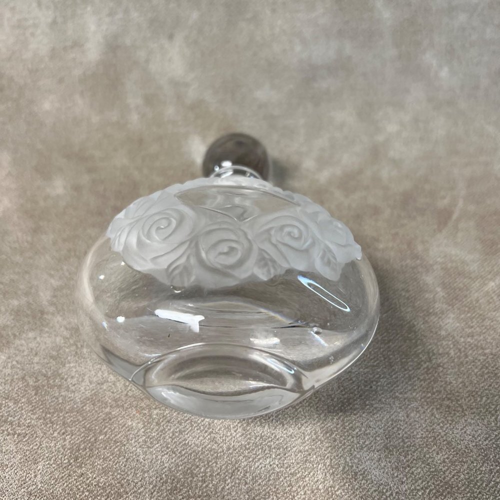 Vintage Perfume Glass Bottle with Heart & Roses Center - Picture 5 of 6
